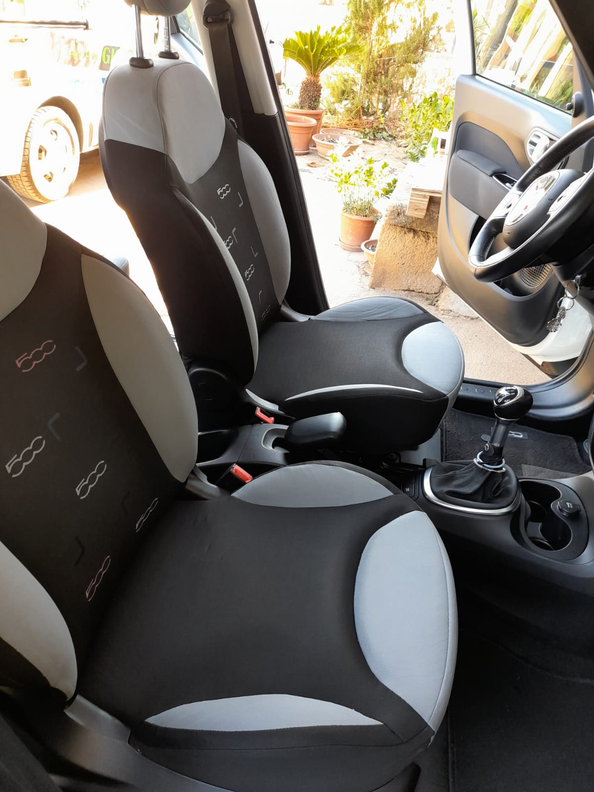 Sedili auto dopo pulizia professionale Vapor Service