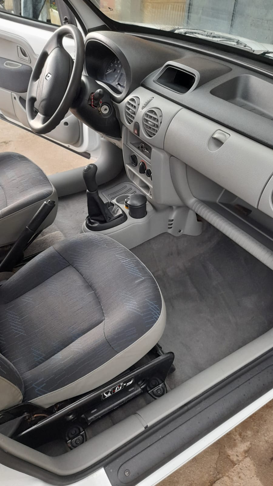 Cruscotto e plastiche dopo